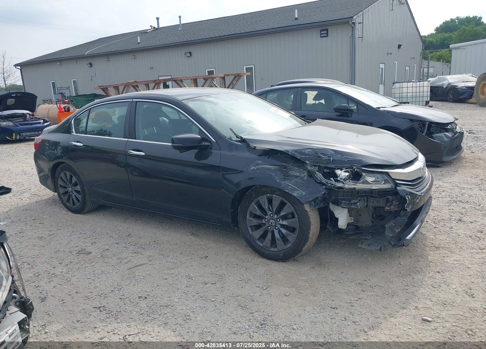 2016 HONDA ACCORD VIN: 1HGCR2F82GA046558