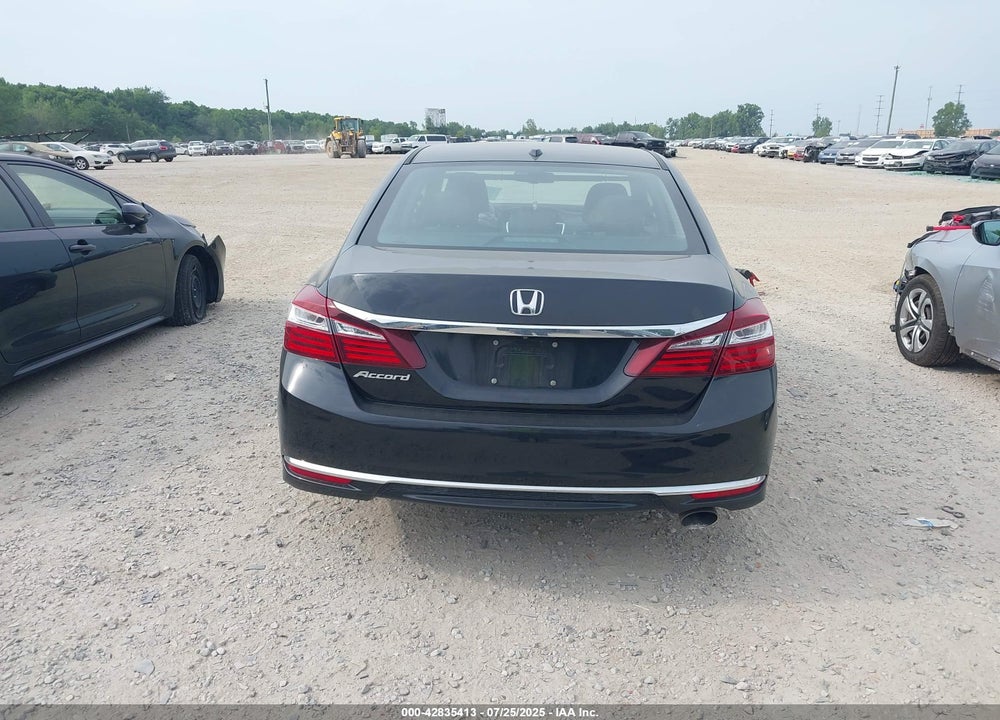 2016 HONDA ACCORD VIN: 1HGCR2F82GA046558