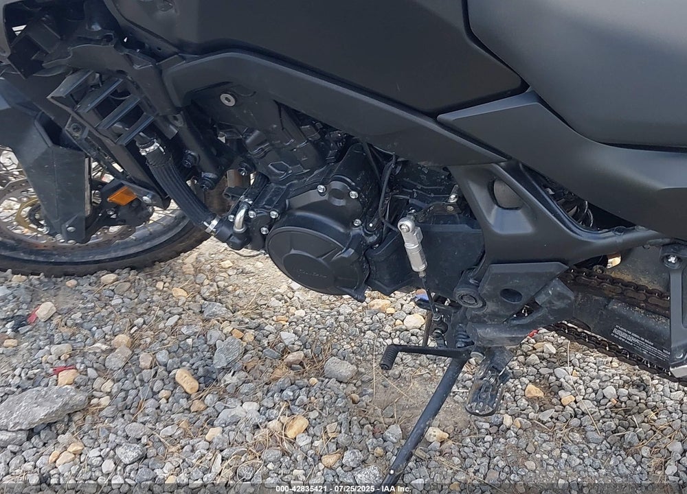 2024 HONDA XL750 VIN: JH2RD1617RK103460