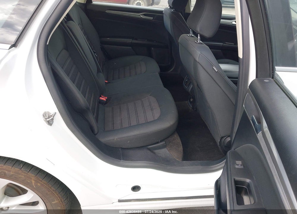 2020 FORD FUSION VIN: 3FA6P0HD0LR104379