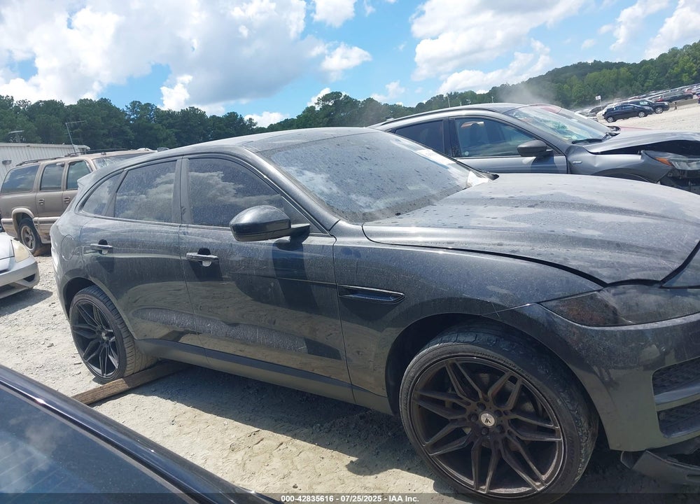 2017 JAGUAR F-PACE VIN: SADCK2BV3HA061025