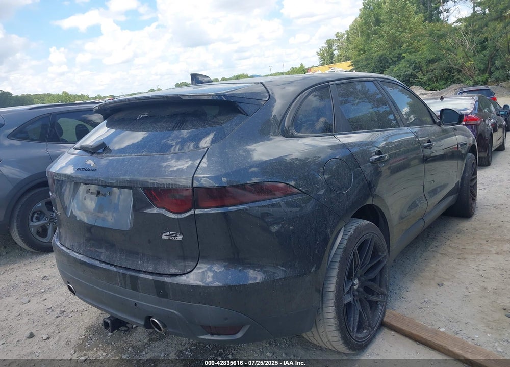2017 JAGUAR F-PACE VIN: SADCK2BV3HA061025