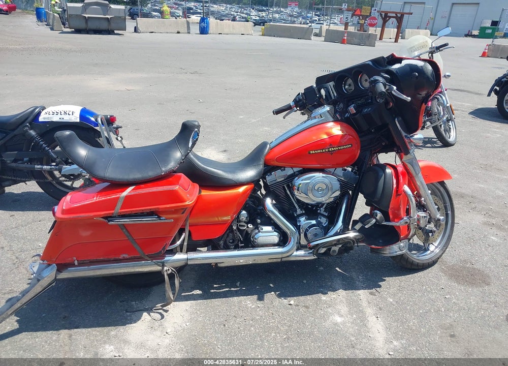 2012 HARLEY-DAVIDSON FLHX STREET GLIDE VIN: 1HD1KBM10CB683516