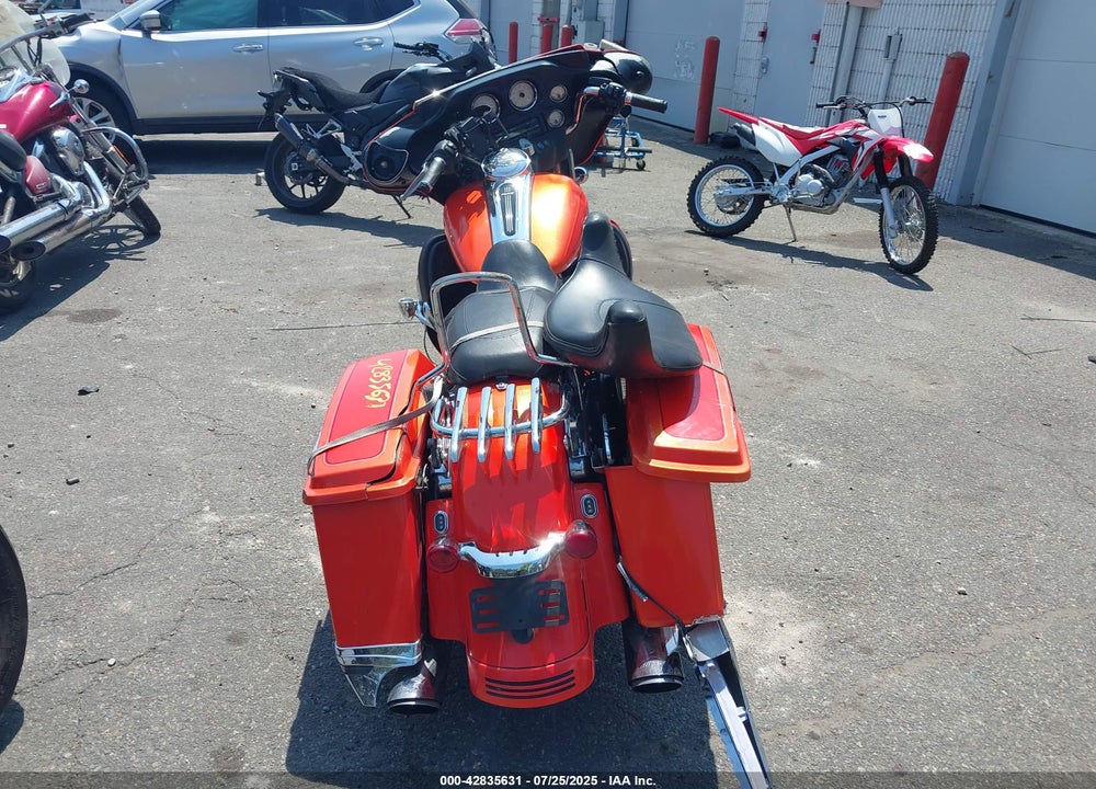 2012 HARLEY-DAVIDSON FLHX STREET GLIDE VIN: 1HD1KBM10CB683516