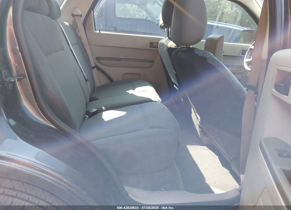 2008 FORD ESCAPE VIN: 1FMCU92Z18KE63620
