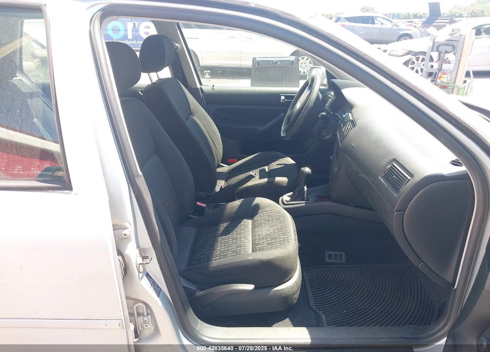 2004 VOLKSWAGEN GOLF CL VIN: 9BWEL21J944029128