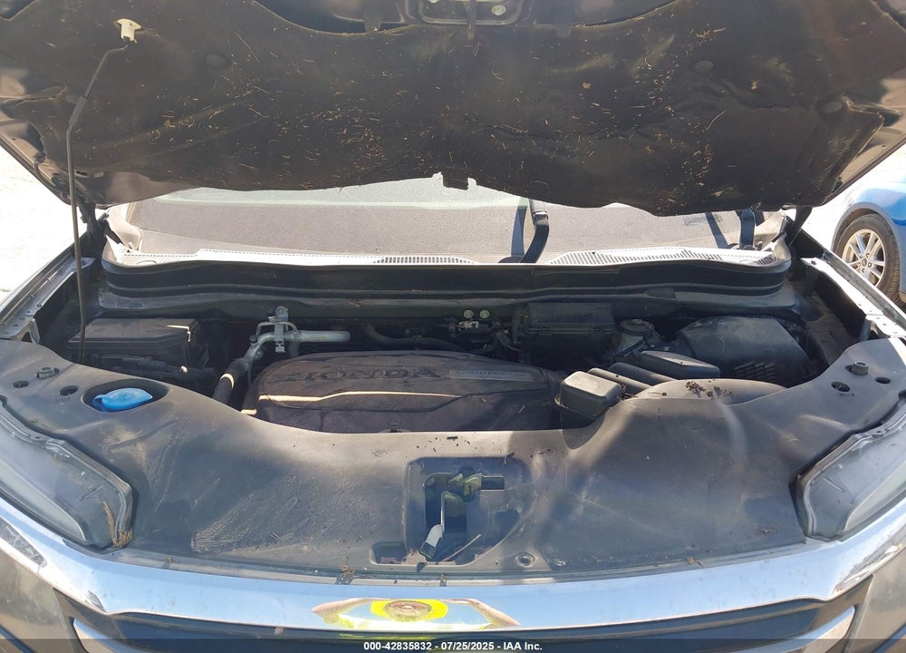 2018 HONDA PILOT VIN: 5FNYF6H93JB000052