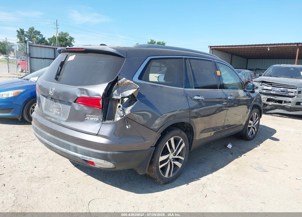 2018 HONDA PILOT VIN: 5FNYF6H93JB000052