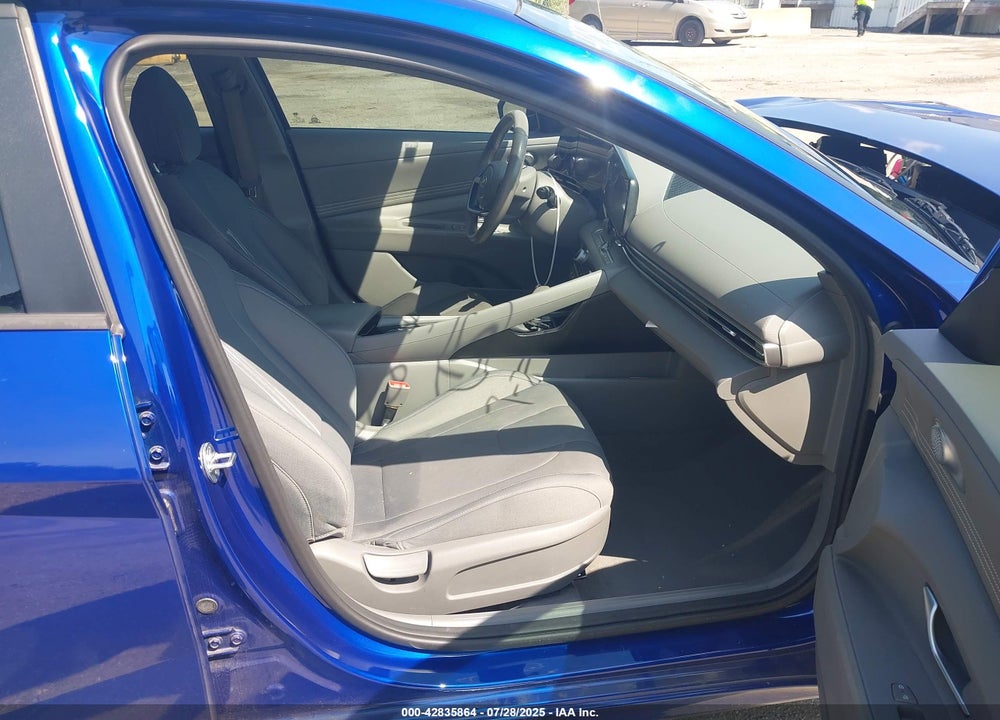 2023 HYUNDAI ELANTRA VIN: 5NPLS4AG4PH102778