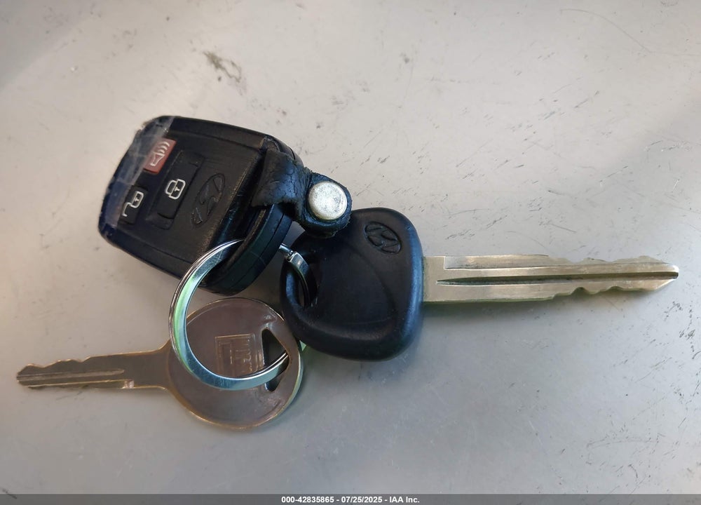 2006 HYUNDAI ELANTRA GLS/LIMITED VIN: KMHDN46D66U236332