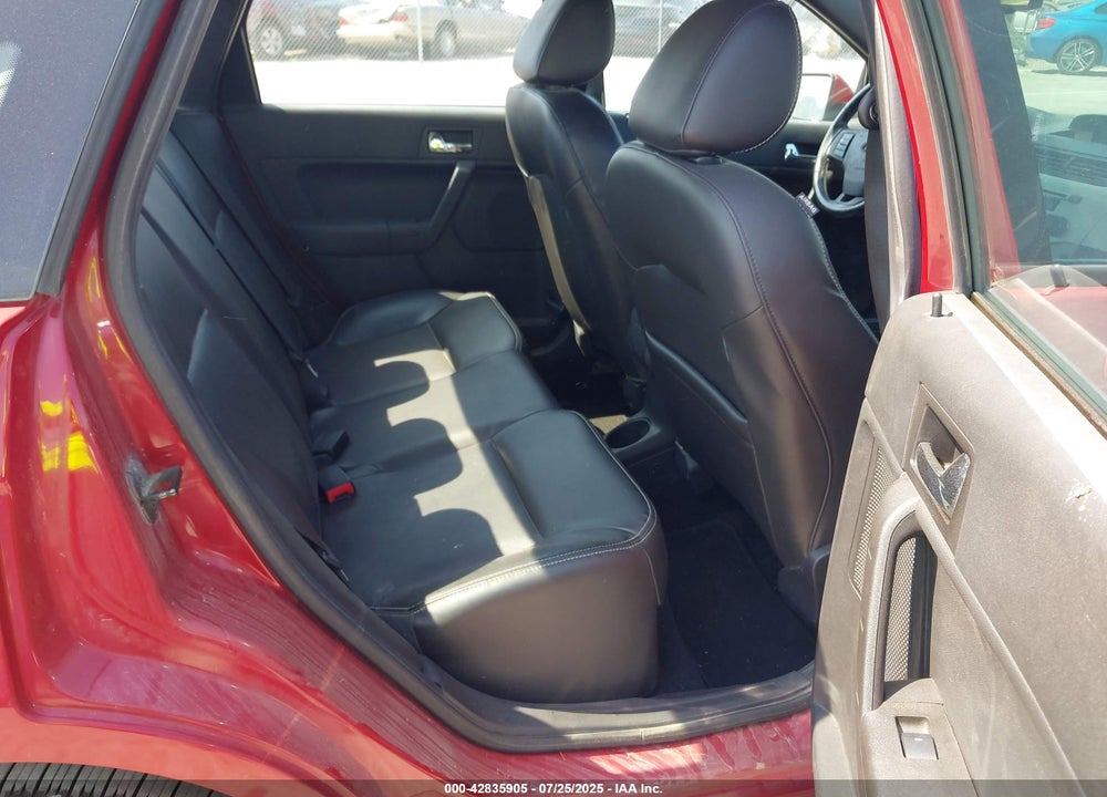2011 FORD FOCUS VIN: 1FAHP3GNXBW165710