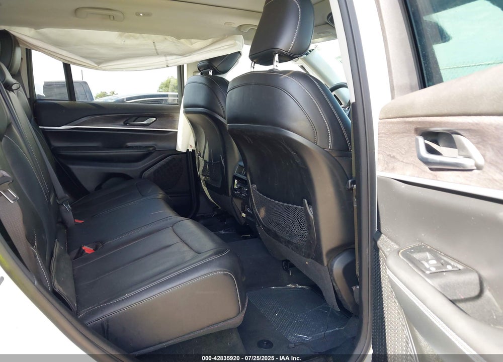 2023 JEEP GRAND CHEROKEE VIN: 1C4RJGBG7PC575664