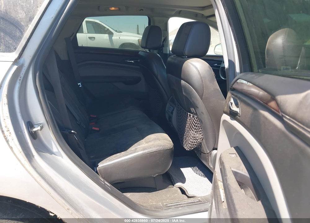 2011 CADILLAC SRX VIN: 3GYFNEEY8BS641815