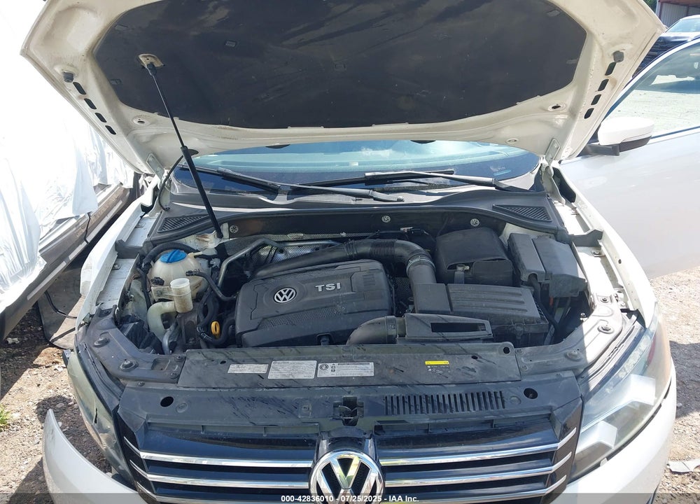 2015 VOLKSWAGEN PASSAT VIN: 1VWAS7A30FC108638