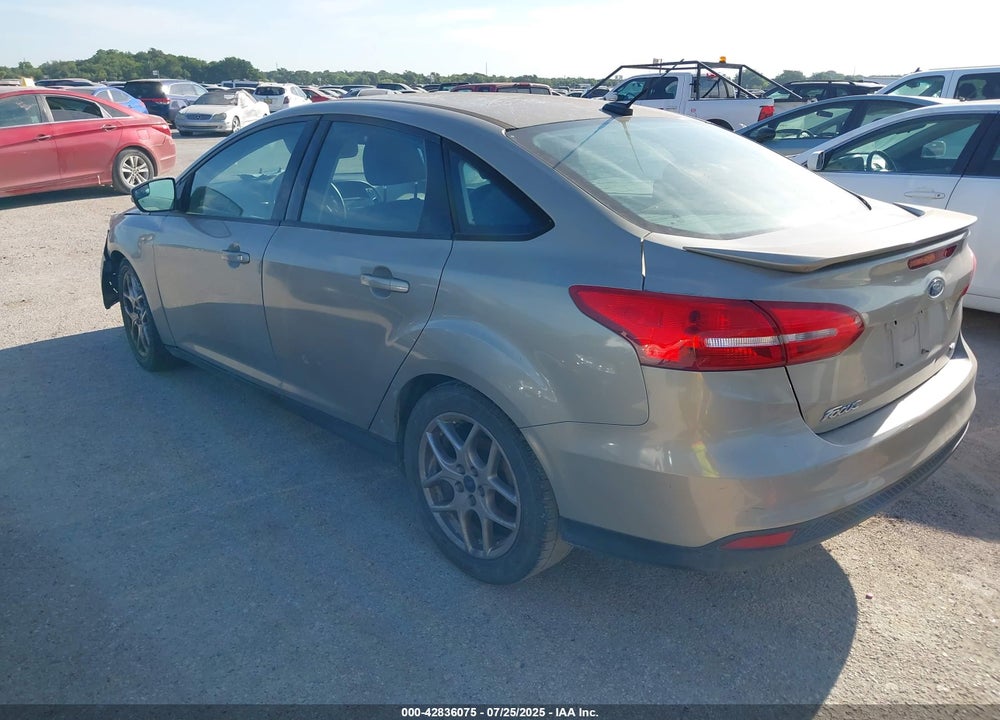2015 FORD FOCUS VIN: 1FADP3F24FL264424