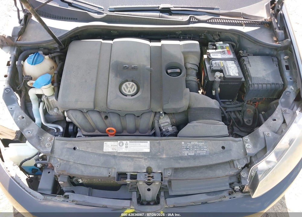 2011 VOLKSWAGEN GOLF VIN: WVWAB7AJ2BW199793