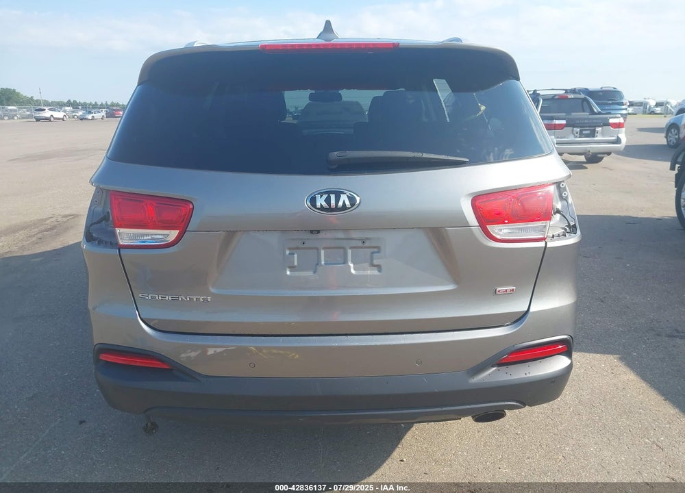 2016 KIA SORENTO 2.4L LX VIN: 5XYPGDA30GG087316