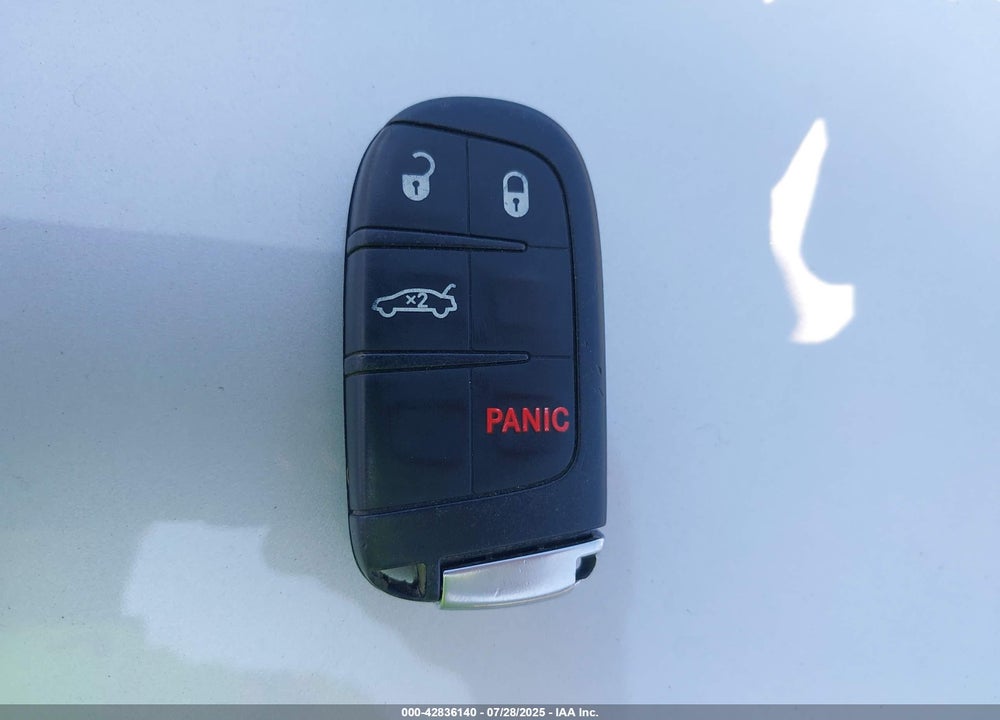 2020 DODGE CHALLENGER SXT VIN: 2C3CDZAG4LH185224
