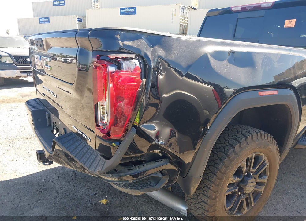 2023 GMC SIERRA 2500HD 4WD  STANDARD BED DENALI VIN: 1GT49REY0PF108829
