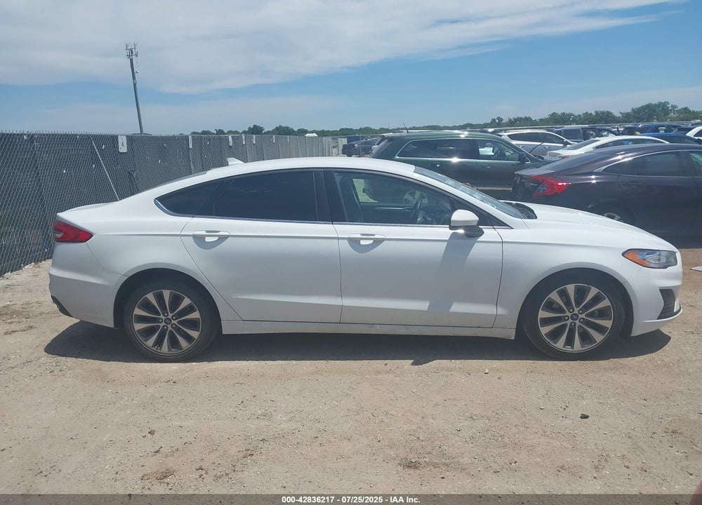 2020 FORD FUSION VIN: 3FA6P0T90LR251112