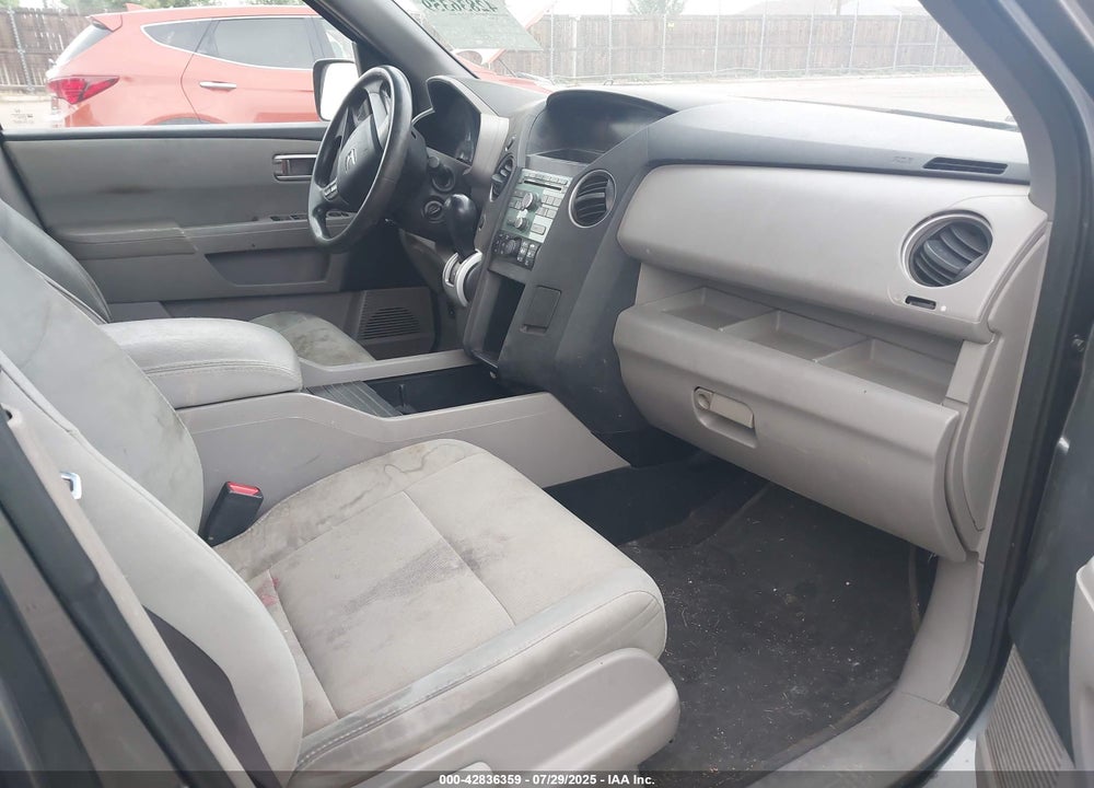 2010 HONDA PILOT VIN: 5FNYF4H25AB006300
