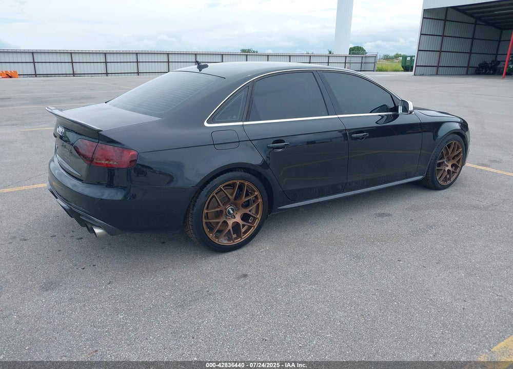 2010 AUDI S4 VIN: WAUMGAFL1AA065842