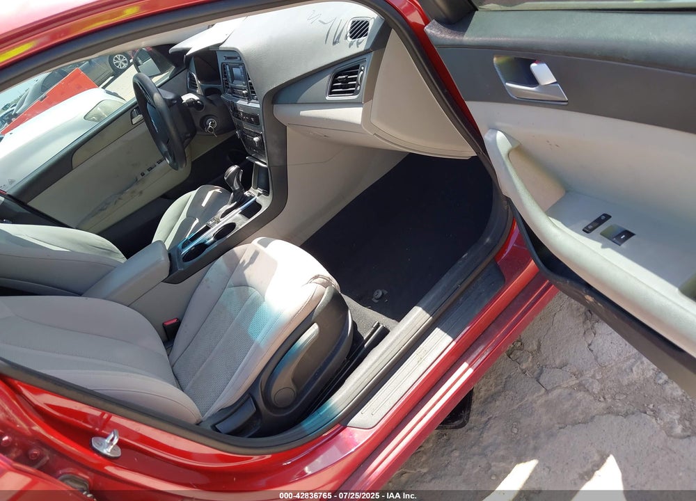 2015 HYUNDAI SONATA VIN: 5NPE24AFXFH040818