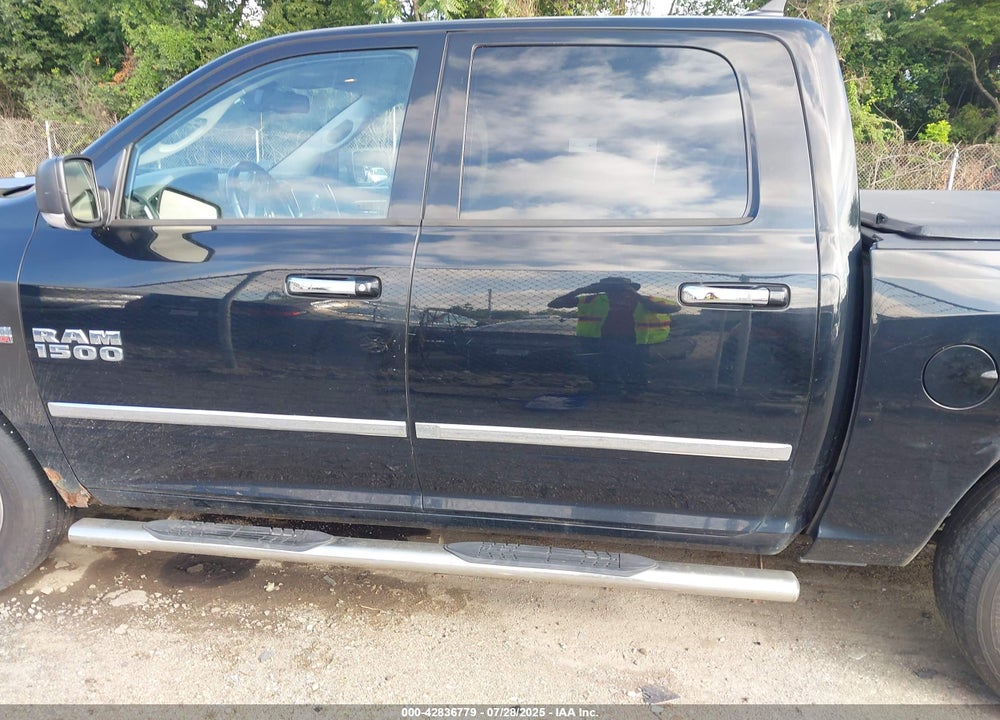 2013 RAM 1500 VIN: 1C6RR7LT6DS512813