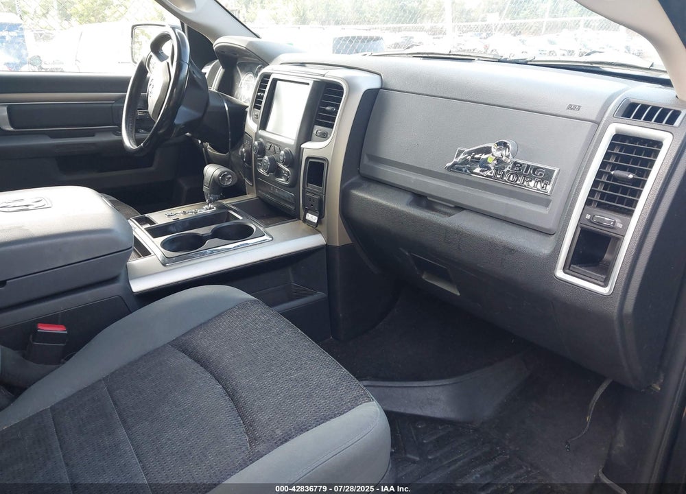 2013 RAM 1500 VIN: 1C6RR7LT6DS512813