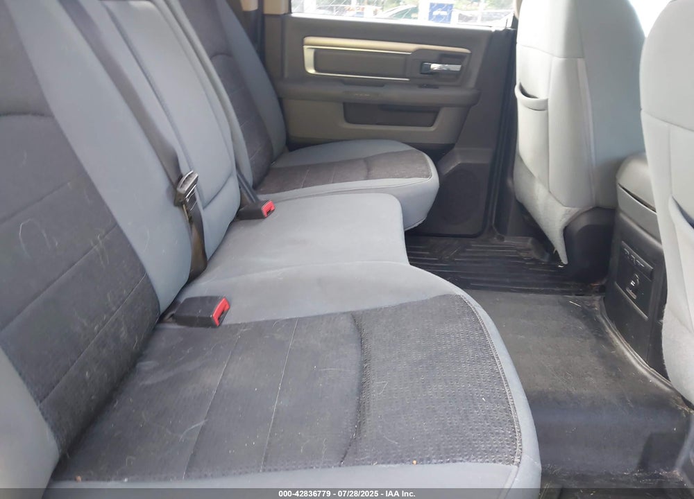 2013 RAM 1500 VIN: 1C6RR7LT6DS512813