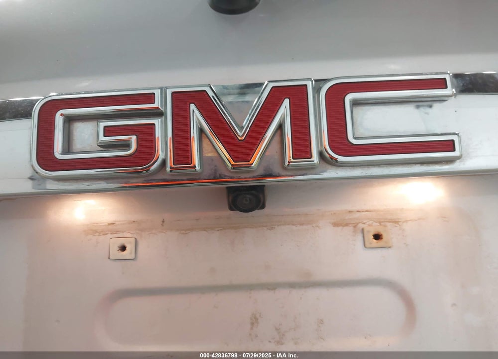 2018 GMC ACADIA VIN: 1GKKNLLA2JZ243908