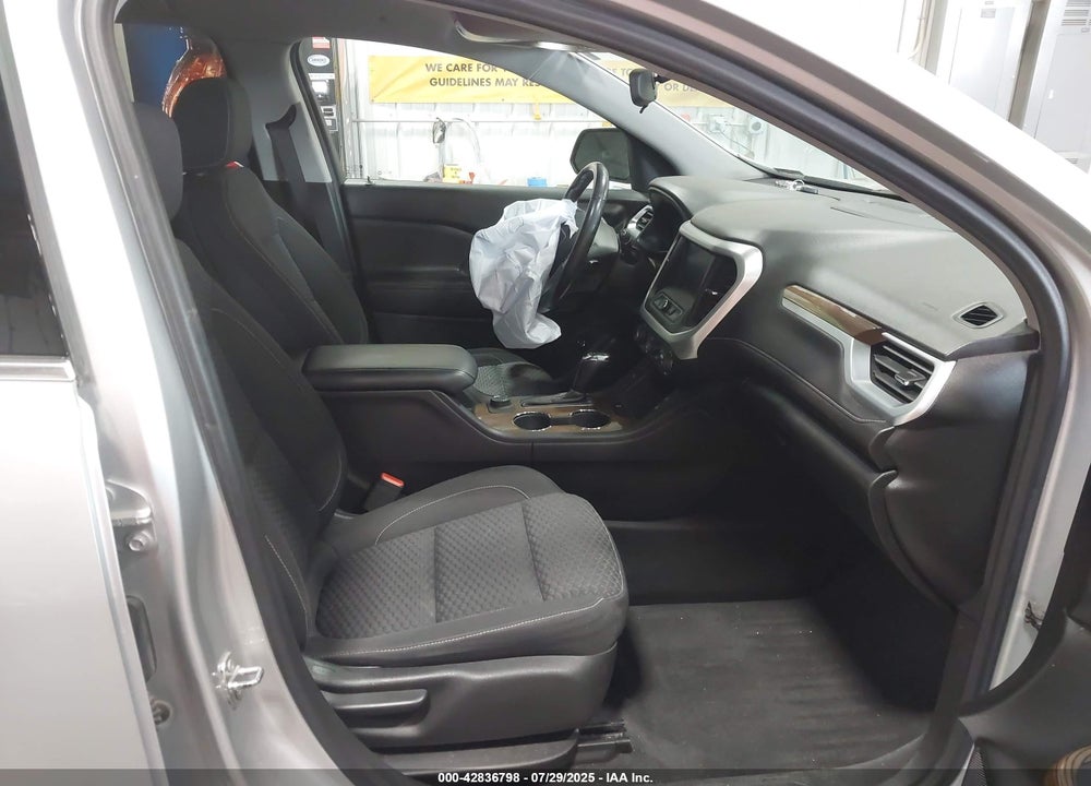 2018 GMC ACADIA VIN: 1GKKNLLA2JZ243908