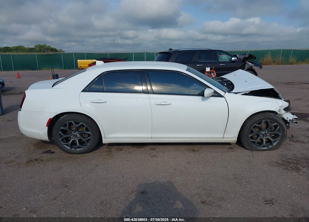 2018 CHRYSLER 300 VIN: 2C3CCAGG3JH165491
