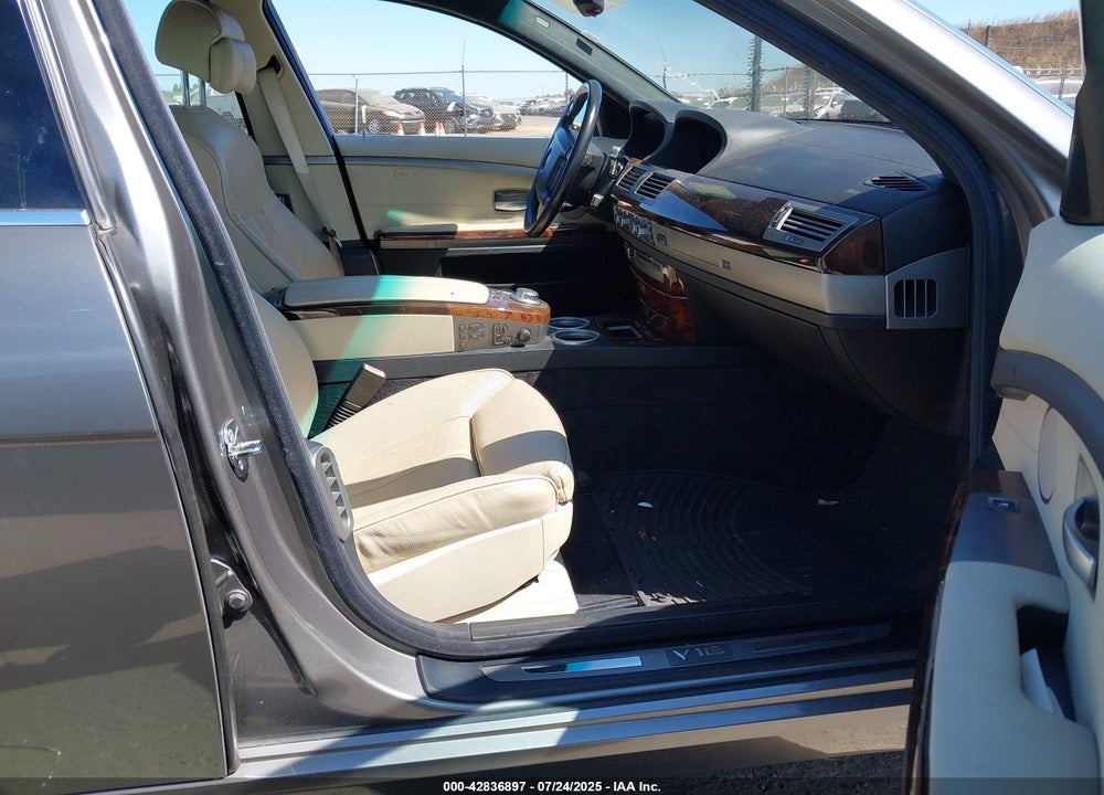 2008 BMW 760LI VIN: WBAHN03588DD98977