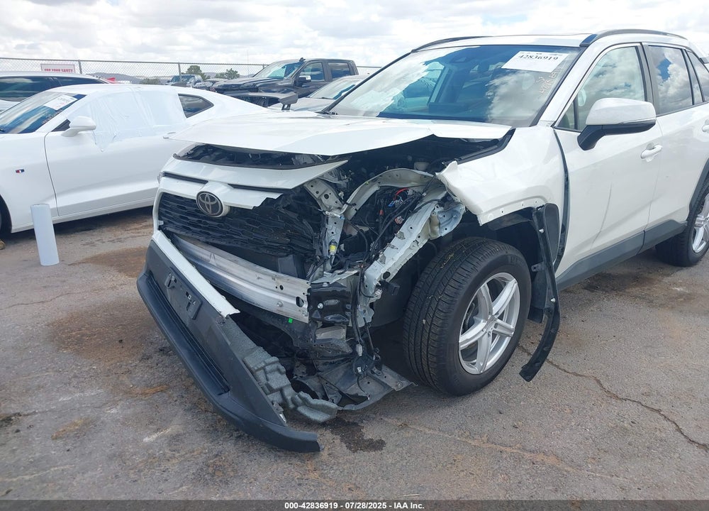 2021 TOYOTA RAV4 VIN: 2T3C1RFV0MW157837