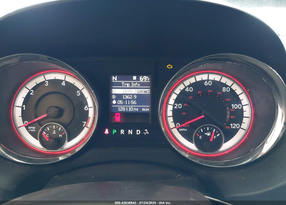 2014 DODGE GRAND CARAVAN R/T VIN: 2C4RDGEG6ER181208