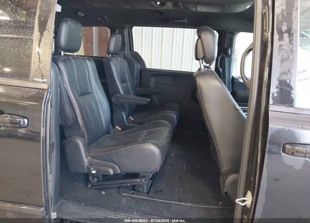 2014 DODGE GRAND CARAVAN R/T VIN: 2C4RDGEG6ER181208