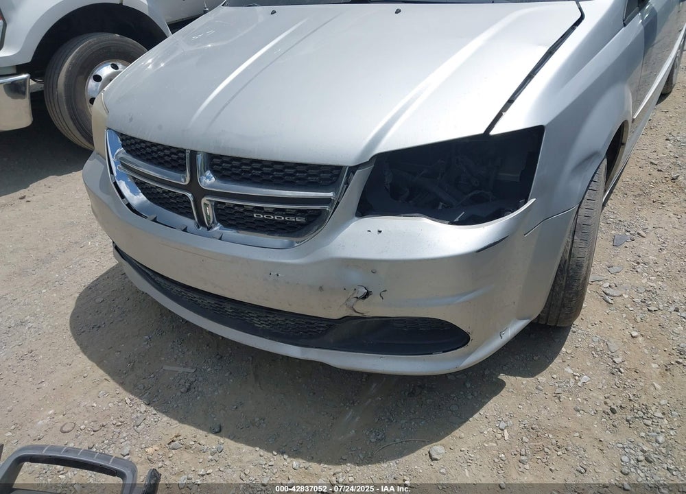 2011 DODGE GRAND CARAVAN VIN: 2D4RN4DG6BR795929