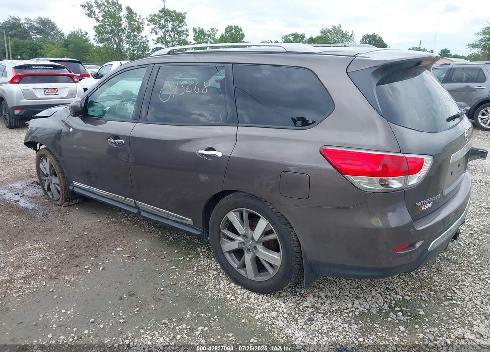 2015 NISSAN PATHFINDER VIN: 5N1AR2MM7FC607535