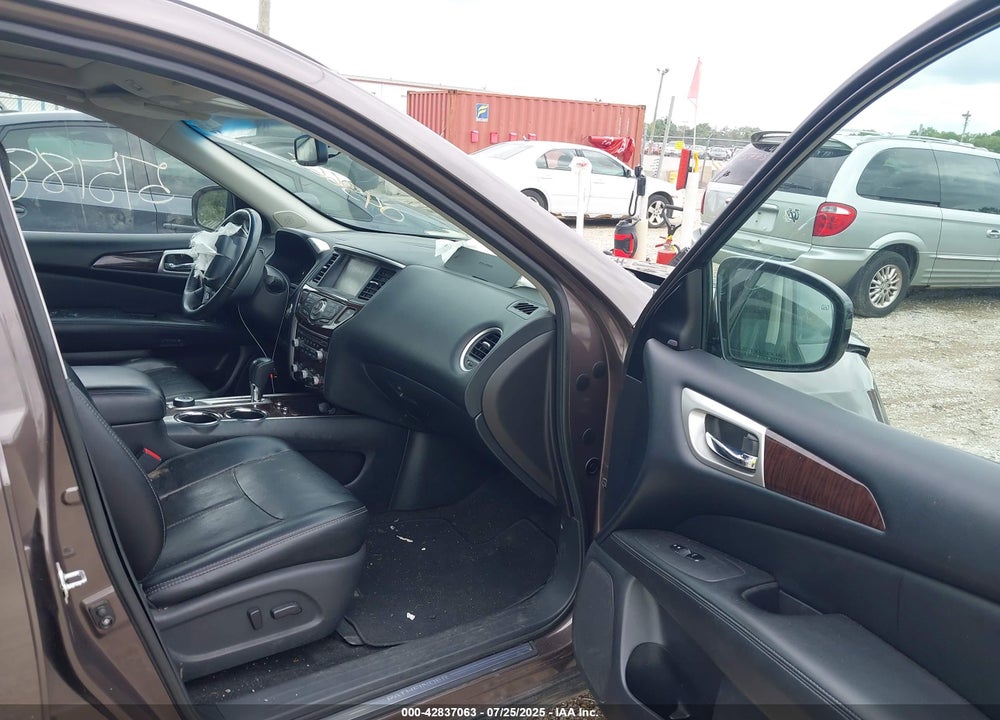 2015 NISSAN PATHFINDER VIN: 5N1AR2MM7FC607535