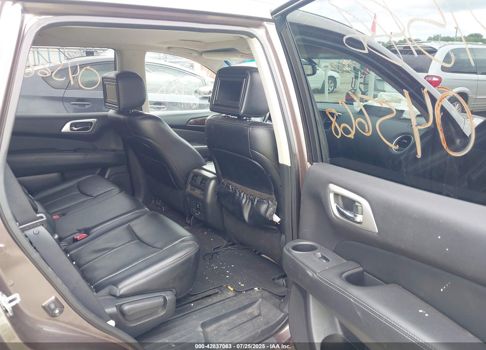2015 NISSAN PATHFINDER VIN: 5N1AR2MM7FC607535