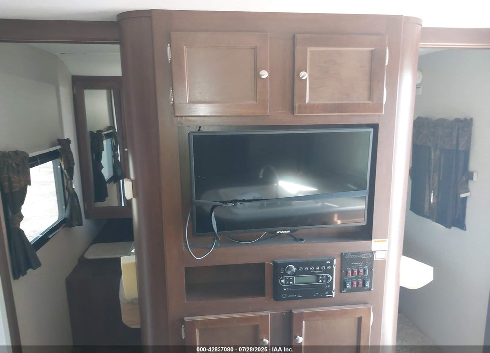 2016 KEYSTONE RV BULLET ULTRA LITE SE VIN: 4YDT30823GD425559