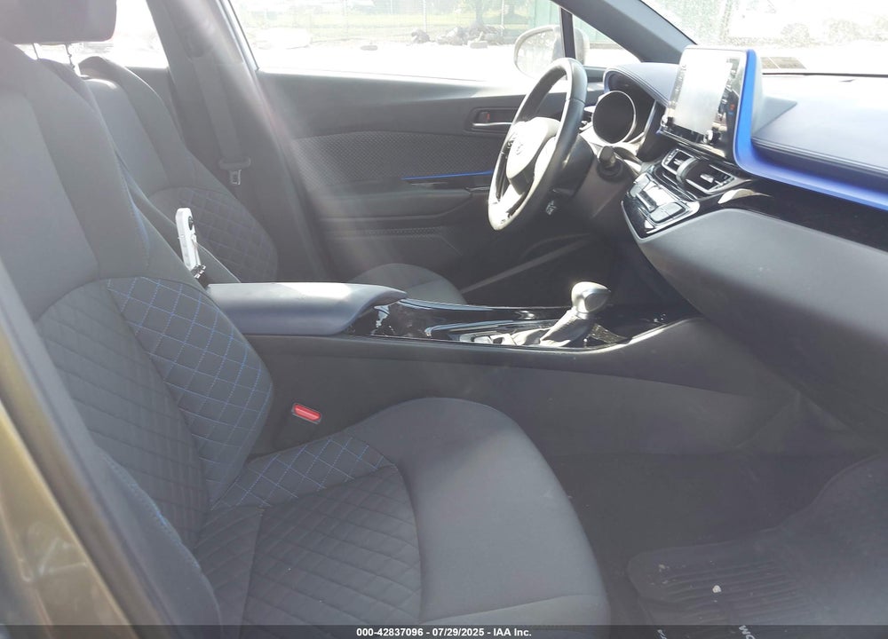 2021 TOYOTA C-HR VIN: NMTKHMBXXMR137998