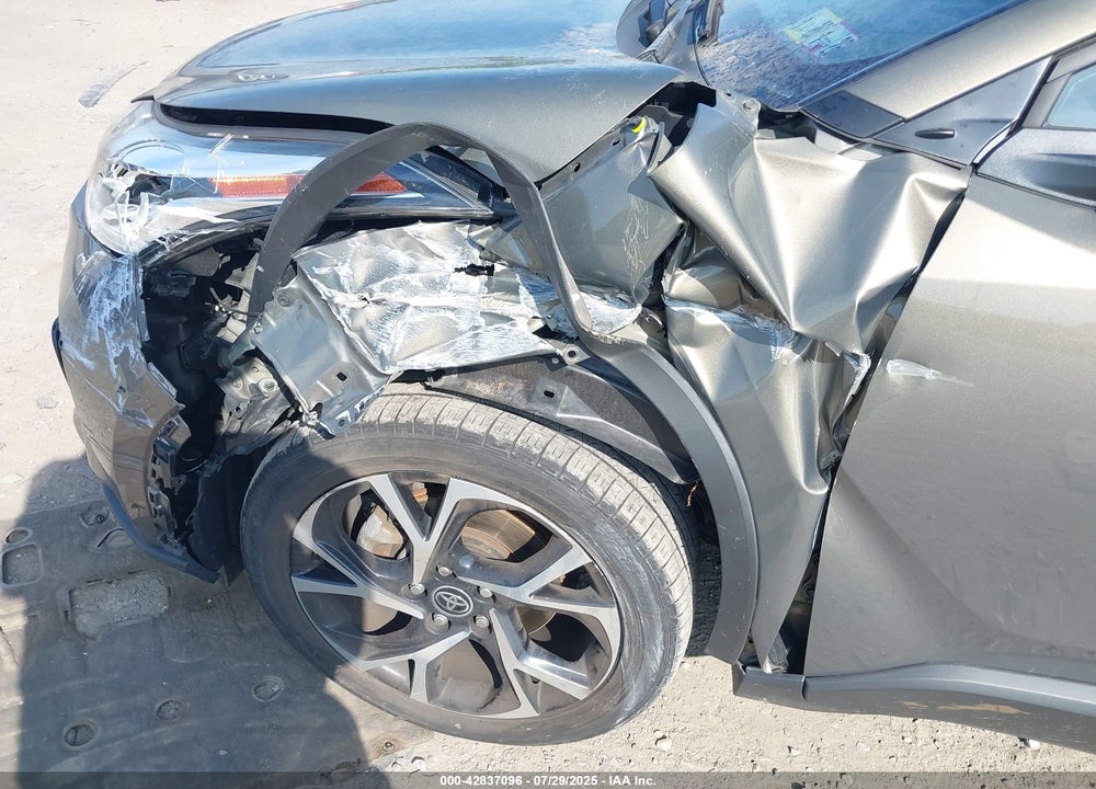 2021 TOYOTA C-HR VIN: NMTKHMBXXMR137998