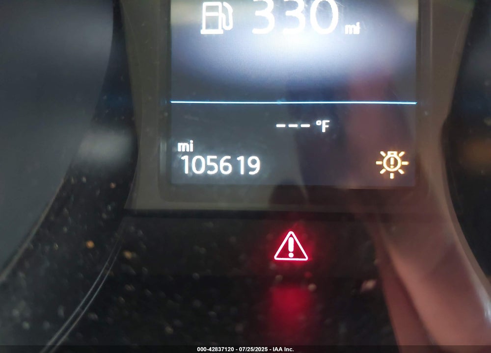 2018 VOLKSWAGEN TIGUAN VIN: 3VV1B7AX6JM013533