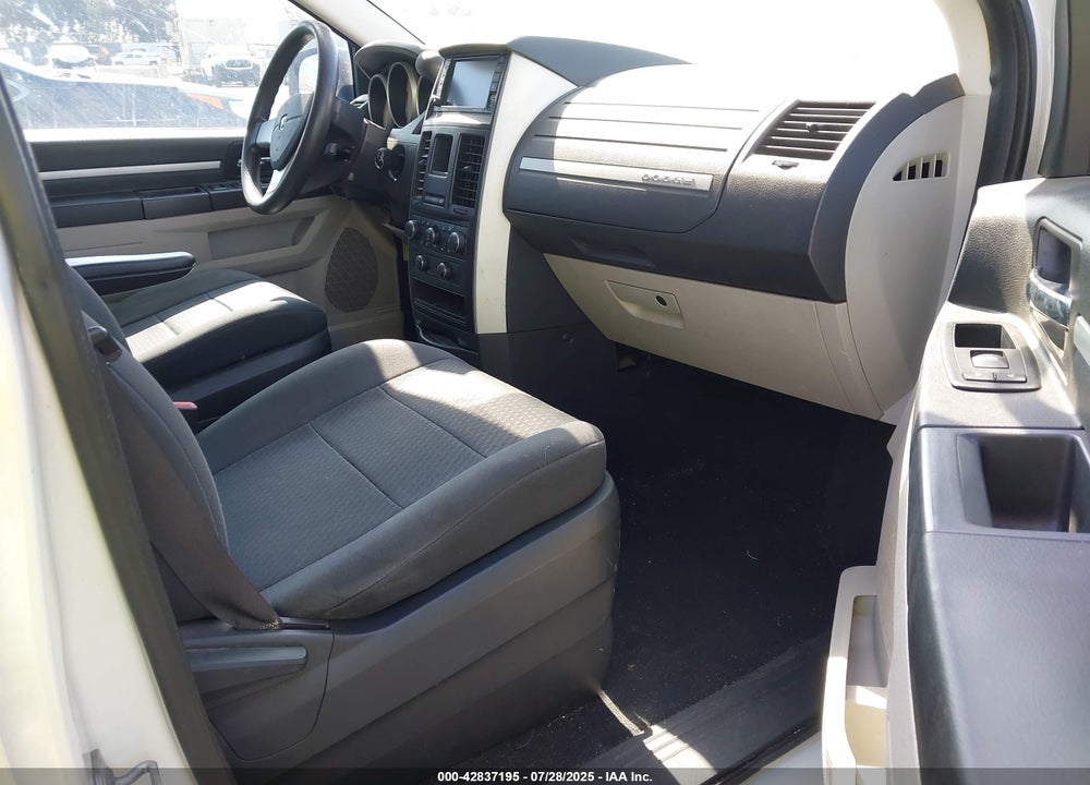 2010 DODGE GRAND CARAVAN VIN: 2D4RN4DE5AR237793