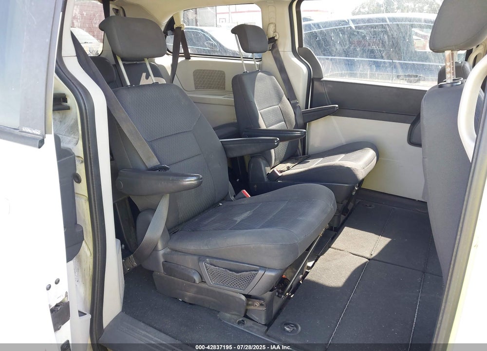 2010 DODGE GRAND CARAVAN VIN: 2D4RN4DE5AR237793