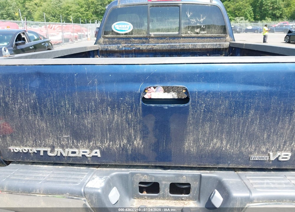 2004 TOYOTA TUNDRA SR5 V8 VIN: 5TBBT44154S440690
