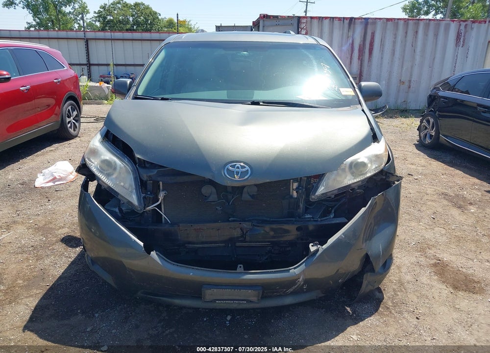 2012 TOYOTA SIENNA XLE 7 PASSENGER VIN: 5TDDK3DC5CS046555