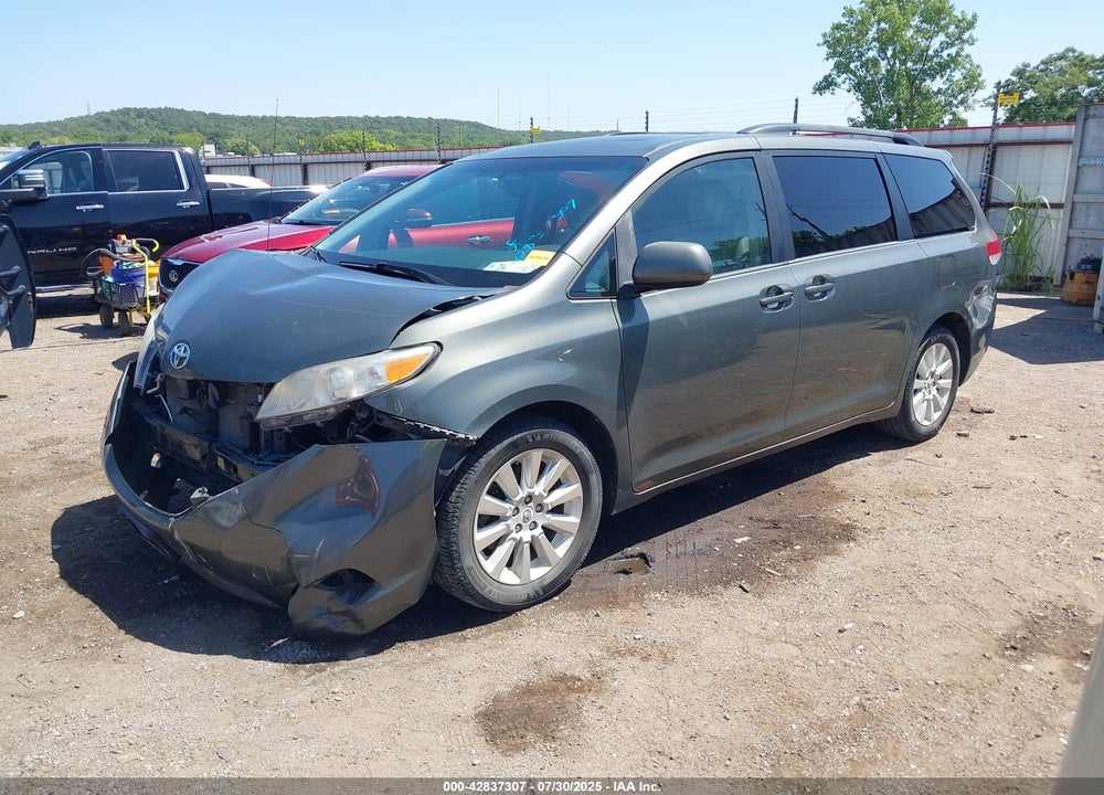 2012 TOYOTA SIENNA XLE 7 PASSENGER VIN: 5TDDK3DC5CS046555